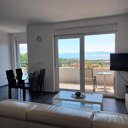 Apartment Glavan 4 *