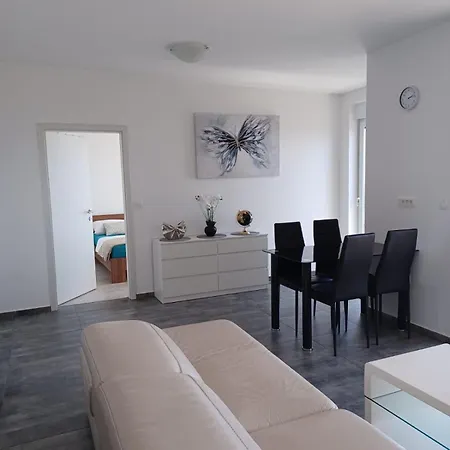 Glavan 4 * Kostrena